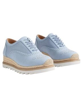 TORRID Oxford Flats with Modern Brogue Detailing in Blue Size 9.5WW -- GORGEOUS!